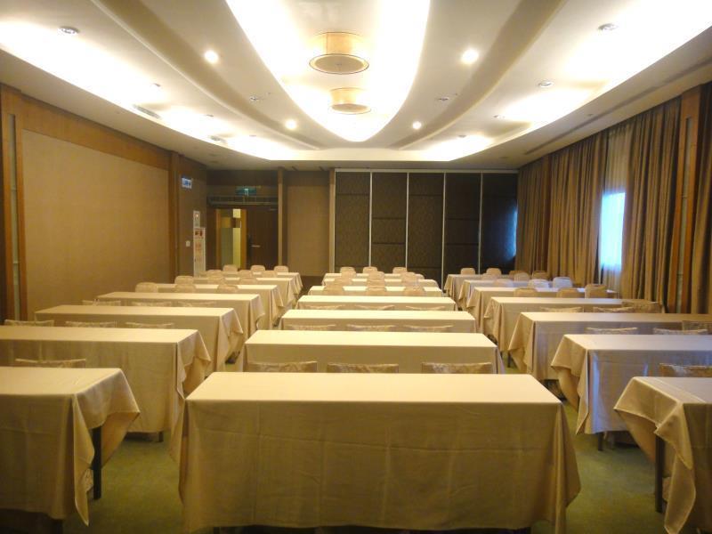 First Hotel Taipei Exterior foto